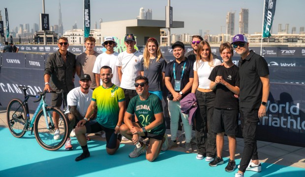 Dubai challenge for Victorious top guns